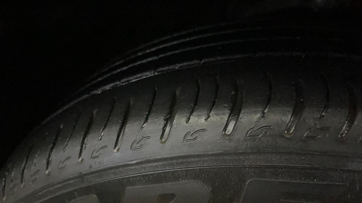 2023 Hyundai Tucson SIGNATURE 2.0 AT PETROL, Petrol, Automatic, 30,151 km, Left Front Tyre Tread