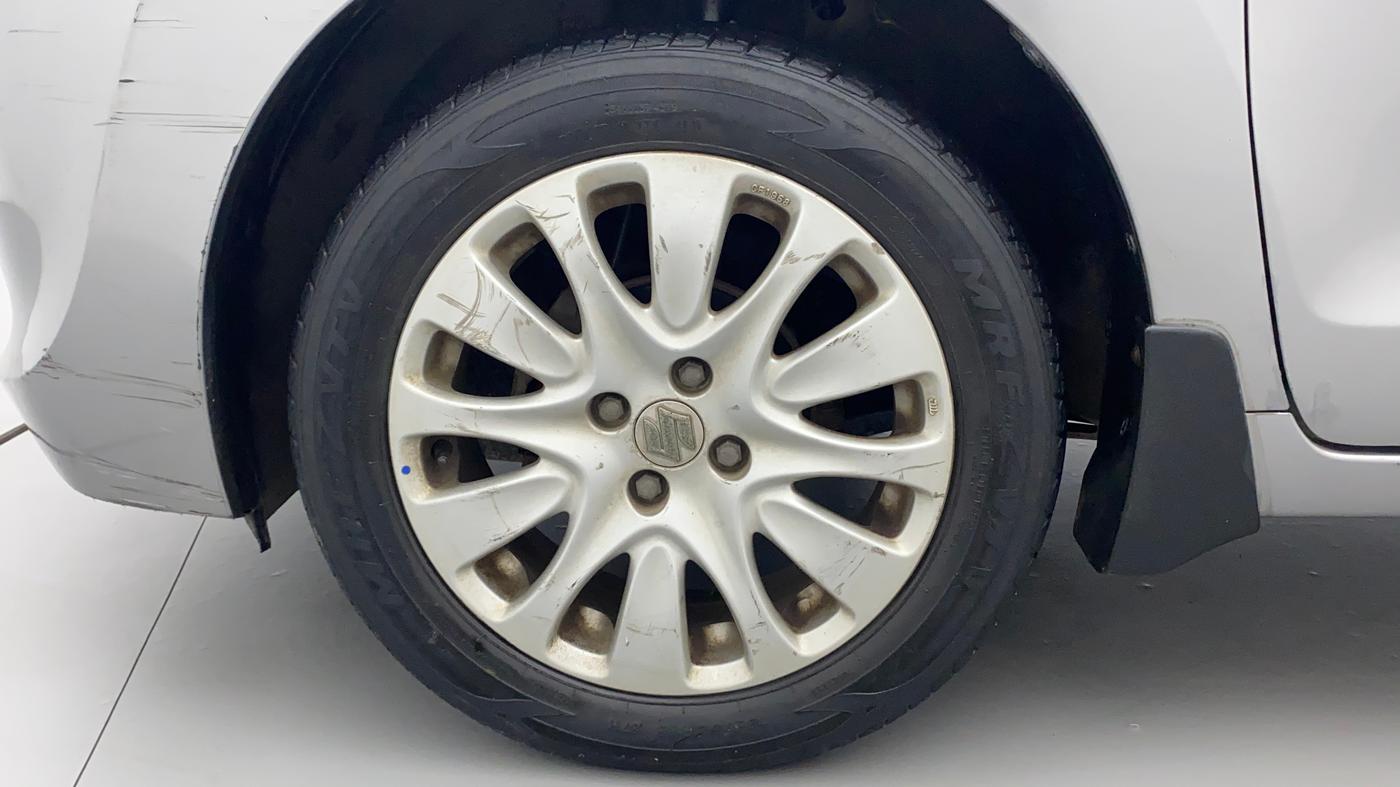 2016 Maruti Baleno ALPHA DIESEL 1.3, Diesel, Manual, 77,996 km, Left Front Wheel