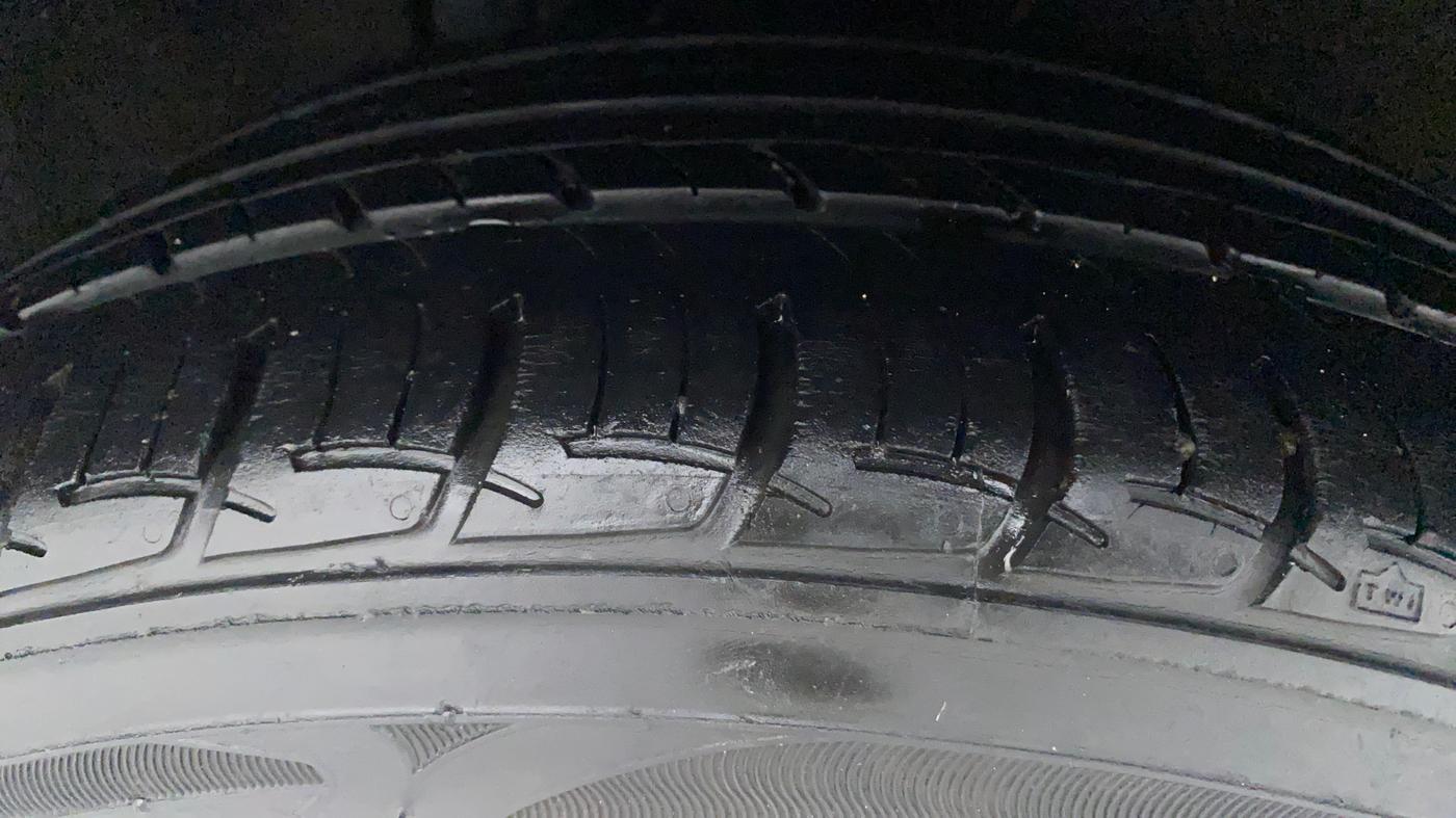 2016 Maruti Baleno ALPHA DIESEL 1.3, Diesel, Manual, 77,996 km, Right Rear Tyre Tread