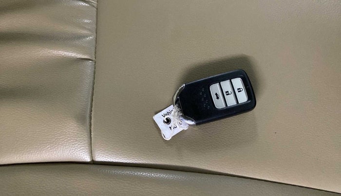 2017 Honda City 1.5L I-VTEC V MT, Petrol, Manual, 30,560 km, Key Close Up