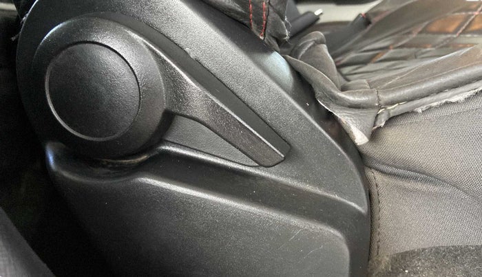 2021 Tata ALTROZ XE PETROL, Petrol, Manual, 66,821 km, Driver Side Adjustment Panel