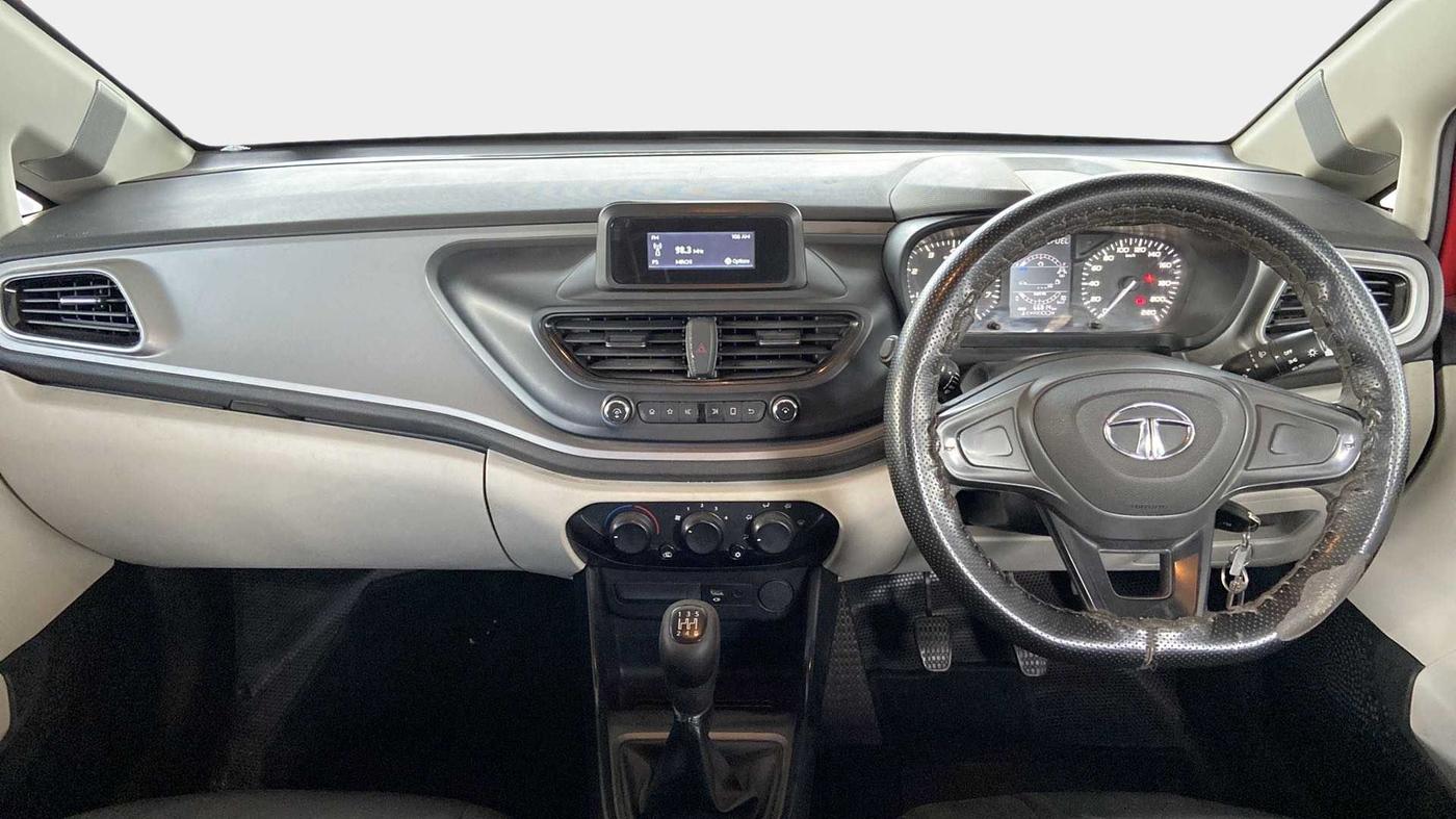 2021 Tata ALTROZ XE PETROL, Petrol, Manual, 66,821 km, Dashboard