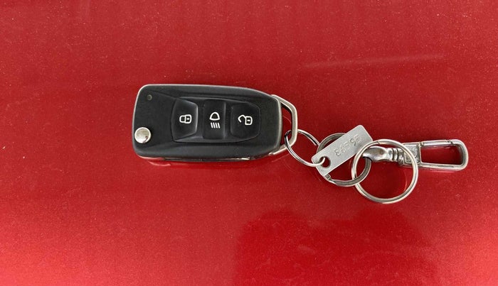 2021 Tata ALTROZ XE PETROL, Petrol, Manual, 66,821 km, Key Close Up
