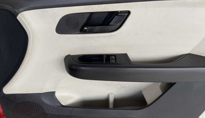 2021 Tata ALTROZ XE PETROL, Petrol, Manual, 66,821 km, Driver Side Door Panels Control