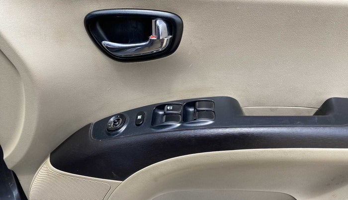 2012 Hyundai i10 MAGNA 1.2, CNG, Manual, 89,211 km, Driver Side Door Panels Control