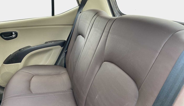 2012 Hyundai i10 MAGNA 1.2, CNG, Manual, 89,211 km, Right Side Rear Door Cabin