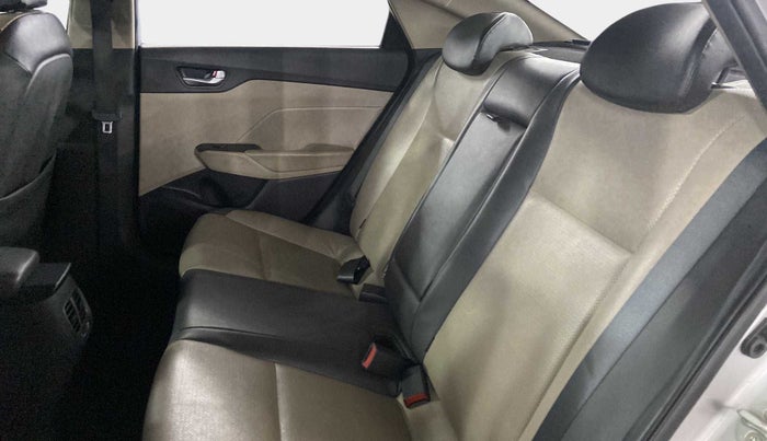 2017 Hyundai Verna 1.6 VTVT SX (O) AT, Petrol, Automatic, 54,662 km, Right Side Rear Door Cabin