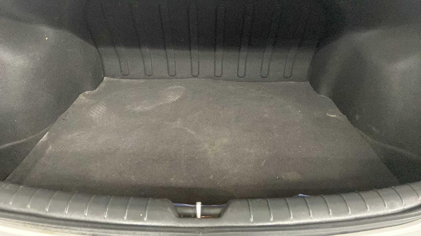 2017 Hyundai Verna 1.6 VTVT SX (O) AT, Petrol, Automatic, 54,662 km, Boot Inside