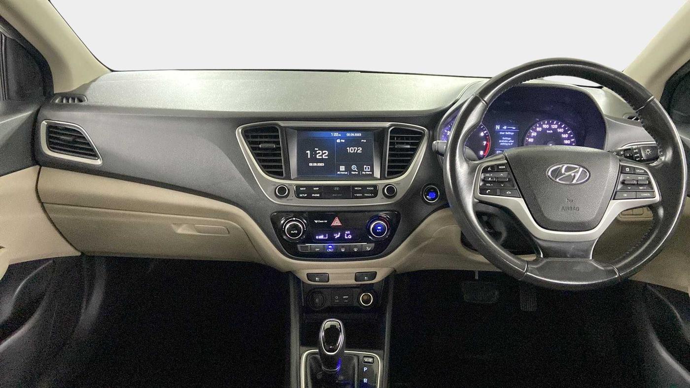 2017 Hyundai Verna 1.6 VTVT SX (O) AT, Petrol, Automatic, 54,662 km, Dashboard