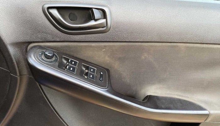 2015 Tata Zest XM 90PS DIESEL, Diesel, Manual, 72,537 km, Driver Side Door Panels Control