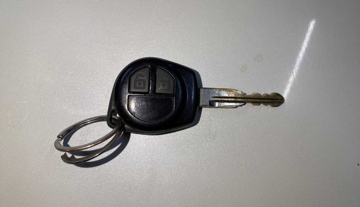 2013 Maruti Swift Dzire VDI, Diesel, Manual, 90,335 km, Key Close Up