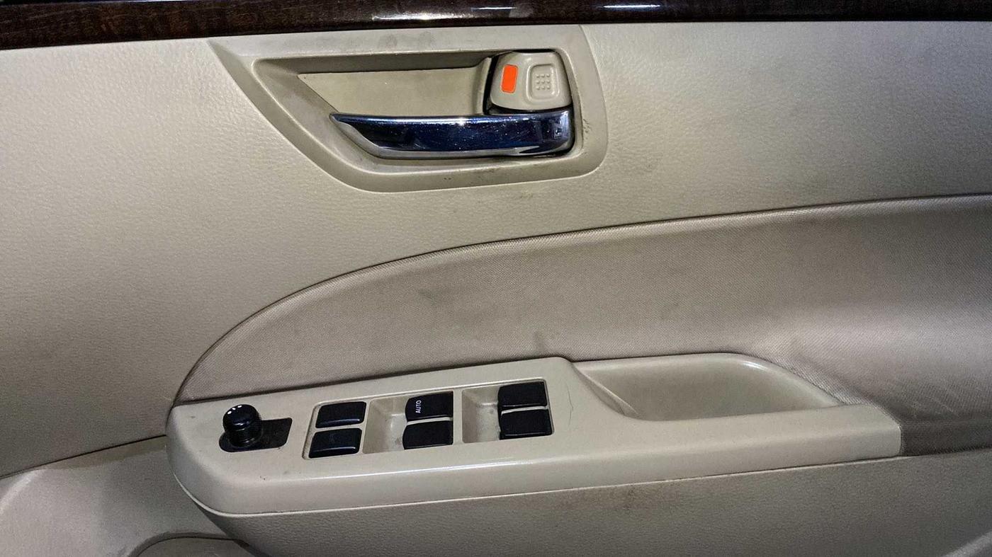 2013 Maruti Swift Dzire VDI, Diesel, Manual, 90,335 km, Driver Side Door Panels Control