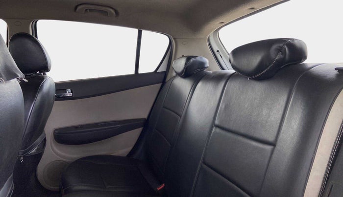 2013 Hyundai i20 ASTA 1.4 CRDI, Diesel, Manual, 88,070 km, Right Side Rear Door Cabin