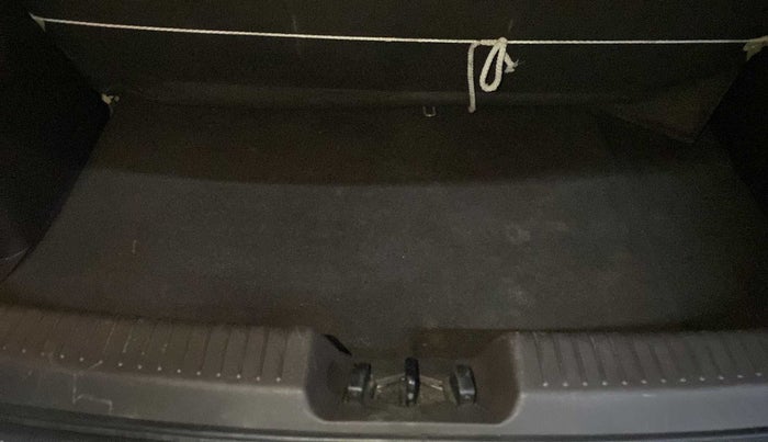 2010 Hyundai i10 SPORTZ 1.2, Petrol, Manual, 64,439 km, Boot Inside