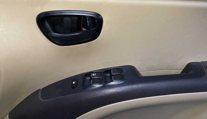 2010 Hyundai i10 SPORTZ 1.2, Petrol, Manual, 64,439 km, Driver Side Door Panels Control