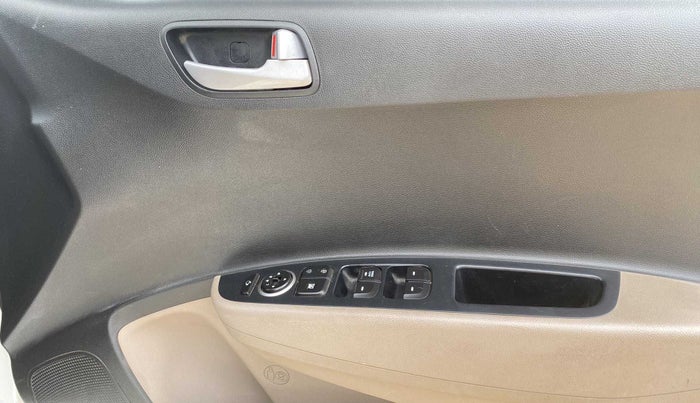 2017 Hyundai Grand i10 SPORTZ (O) 1.2 KAPPA VTVT, Petrol, Manual, 58,044 km, Driver Side Door Panels Control