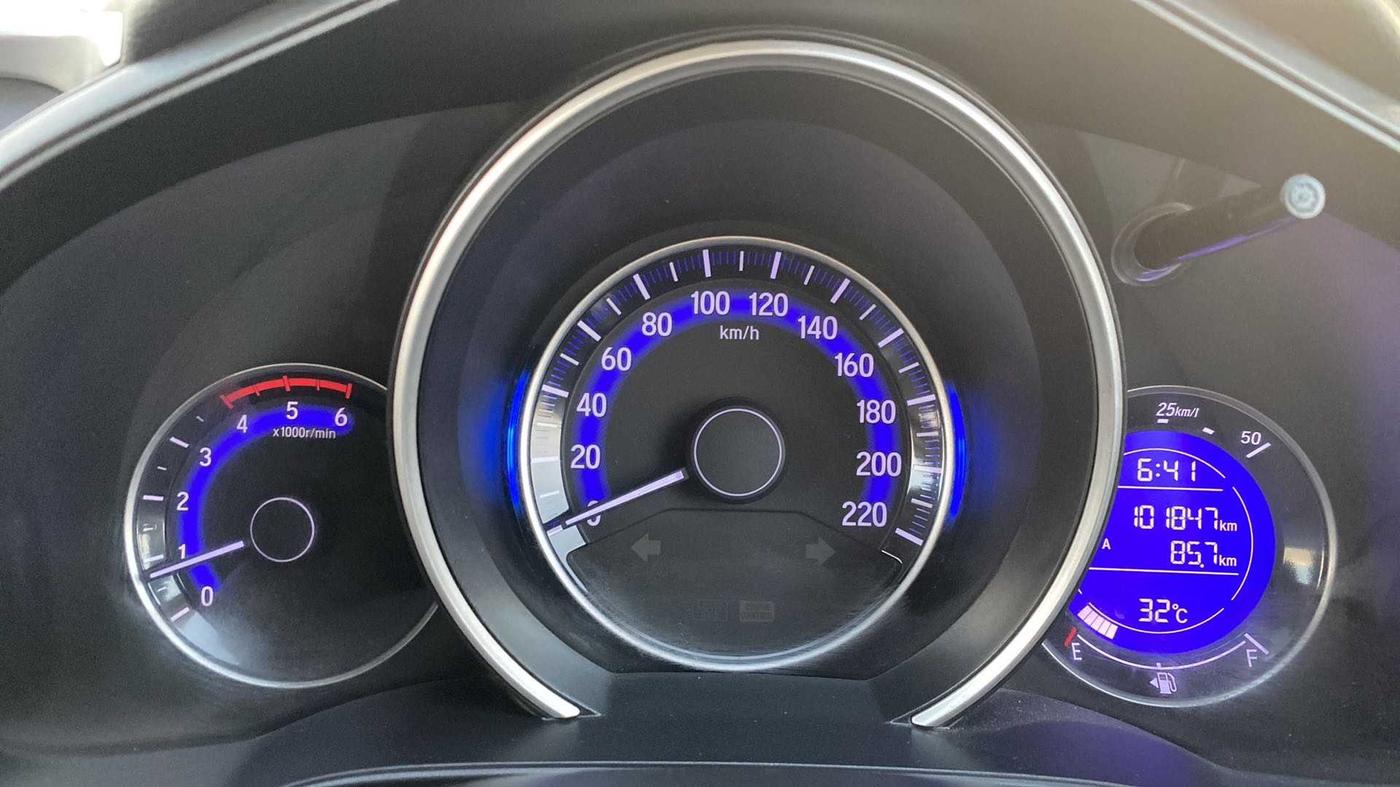2017 Honda WR-V 1.5L I-DTEC VX MT, Diesel, Manual, 1,01,833 km, Odometer Image