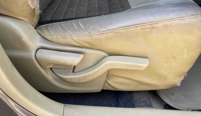 2014 Honda Amaze 1.2L I-VTEC S, Petrol, Manual, 48,079 km, Driver Side Adjustment Panel