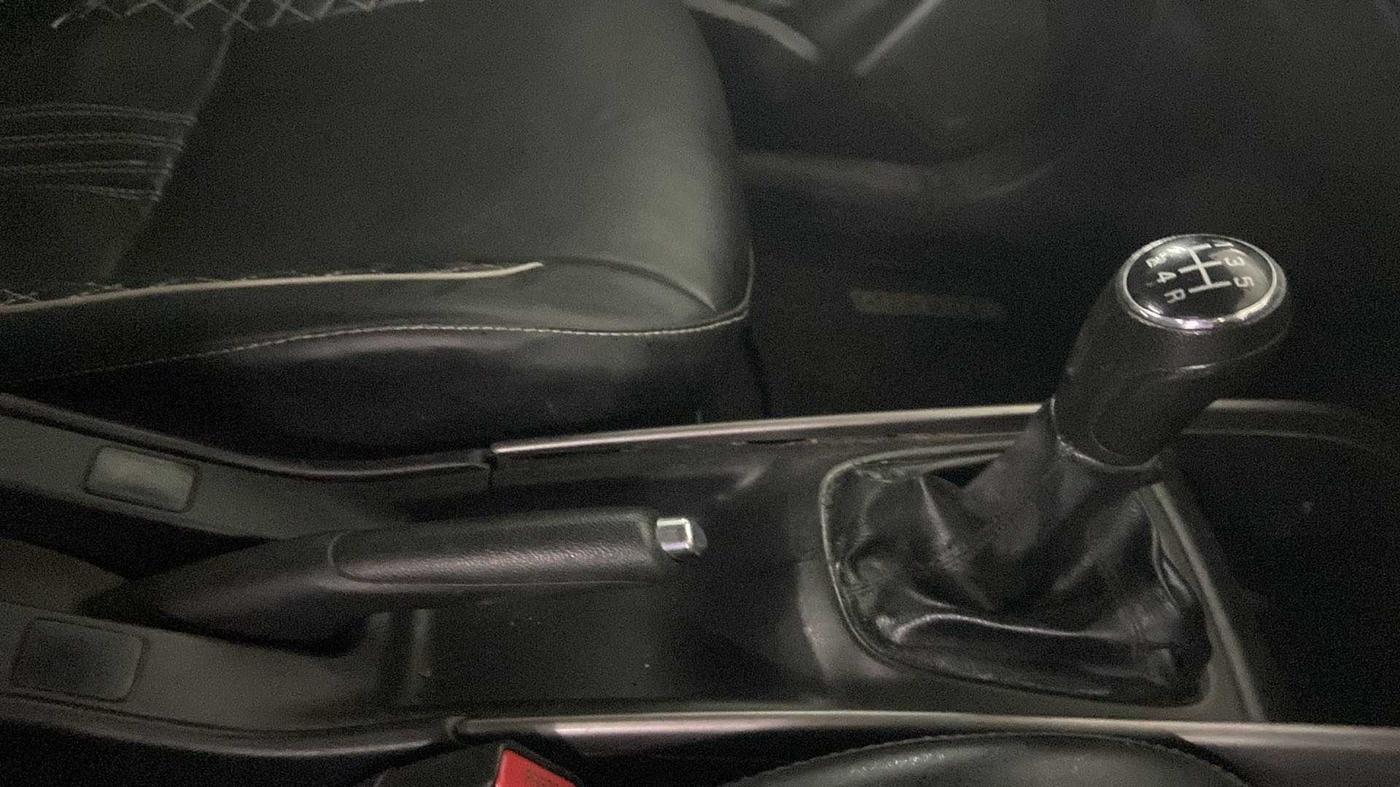2019 Maruti Baleno DELTA DIESEL 1.3, Diesel, Manual, 65,133 km, Gear Lever