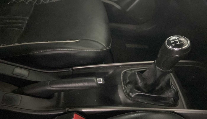 2019 Maruti Baleno DELTA DIESEL 1.3, Diesel, Manual, 65,133 km, Gear Lever