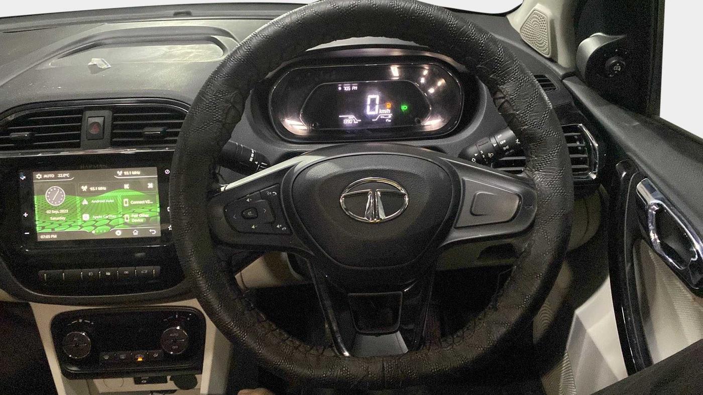 2022 Tata TIGOR XZ PLUS CNG, CNG, Manual, 14,105 km, Steering Wheel Close Up
