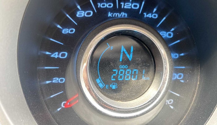 2017 Mahindra XUV500 W10, Diesel, Manual, 28,798 km, Odometer Image