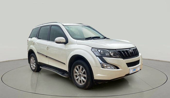 2017 Mahindra XUV500 W10, Diesel, Manual, 28,798 km, SRP