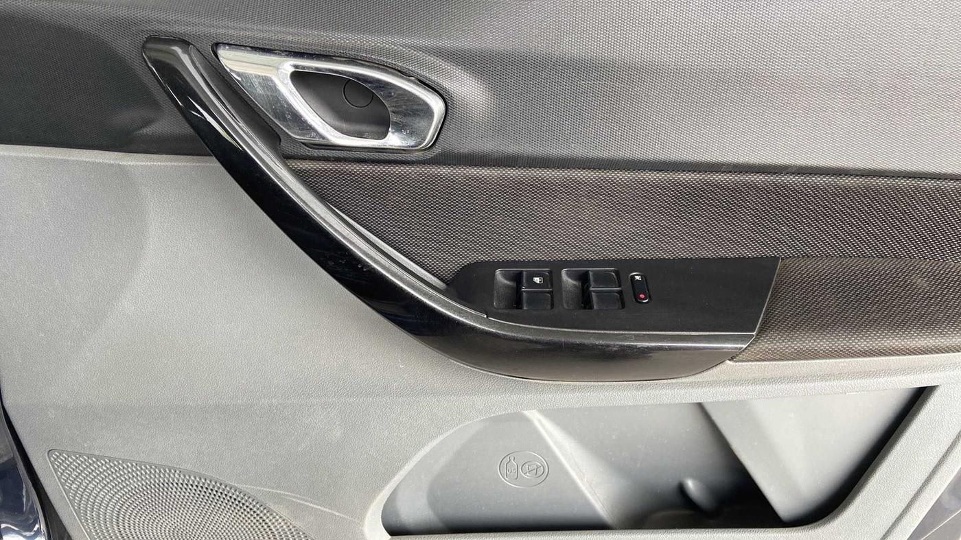 2018 Tata TIGOR XZ PLUS PETROL, Petrol, Manual, 34,052 km, Driver Side Door Panels Control