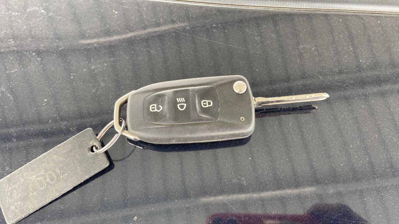 2018 Tata TIGOR XZ PLUS PETROL, Petrol, Manual, 34,052 km, Key Close Up