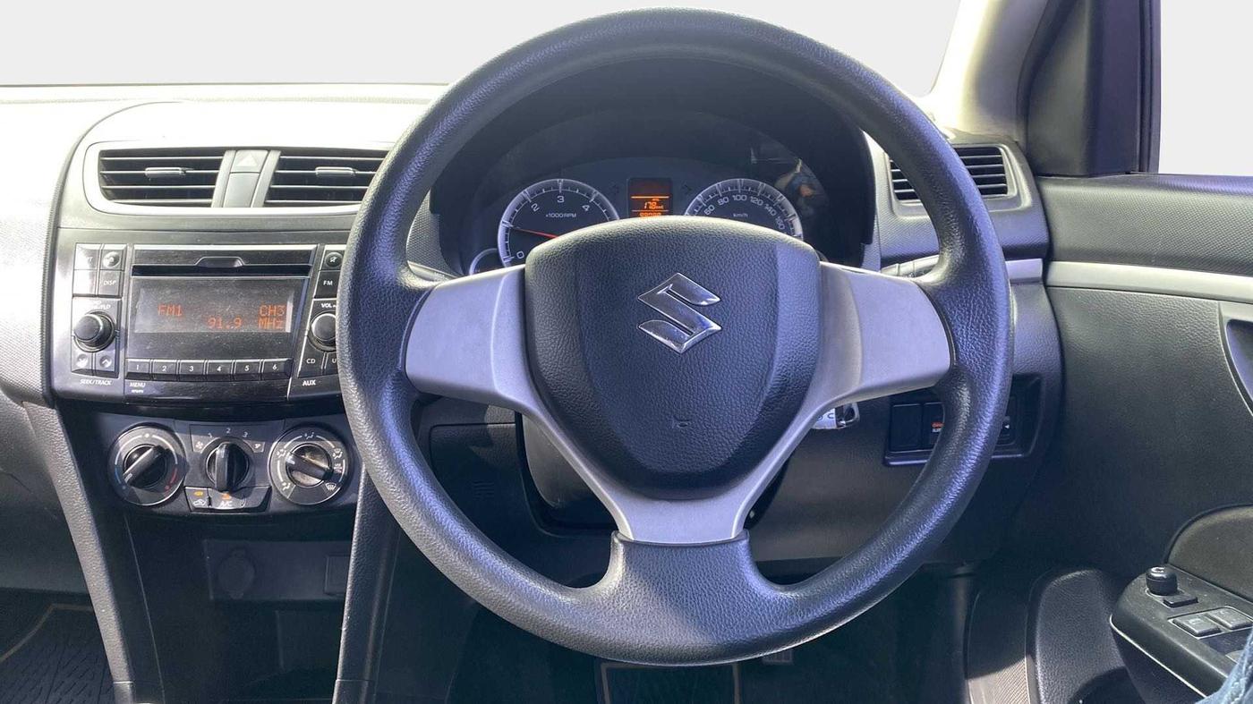 2015 Maruti Swift VDI ABS, Diesel, Manual, 99,091 km, Steering Wheel Close Up