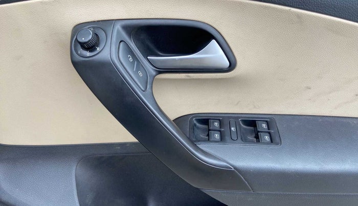 2018 Volkswagen Ameo HIGHLINE PLUS 1.5L 16 ALLOY, Diesel, Manual, 1,22,161 km, Driver Side Door Panels Control