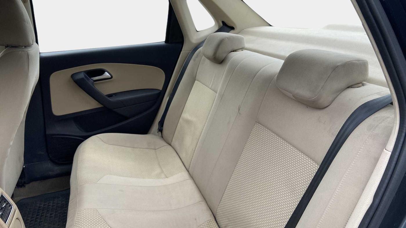 2018 Volkswagen Ameo HIGHLINE PLUS 1.5L 16 ALLOY, Diesel, Manual, 1,22,161 km, Right Side Rear Door Cabin