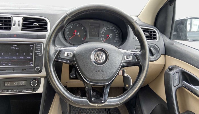 2018 Volkswagen Ameo HIGHLINE PLUS 1.5L 16 ALLOY, Diesel, Manual, 1,22,161 km, Steering Wheel Close Up