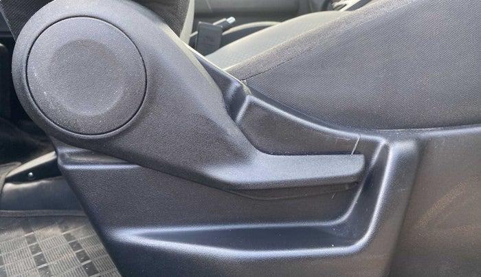 2022 Maruti New Wagon-R VXI 1.0, Petrol, Manual, 11,785 km, Driver Side Adjustment Panel