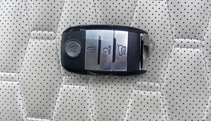 2022 KIA SELTOS HTX 1.5 PETROL, Petrol, Manual, 10,845 km, Key Close Up