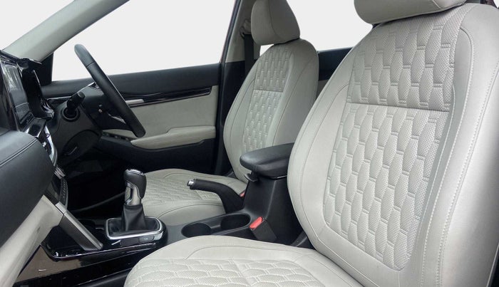 2022 KIA SELTOS HTX 1.5 PETROL, Petrol, Manual, 10,845 km, Right Side Front Door Cabin