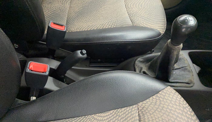 2017 Hyundai Eon MAGNA +, Petrol, Manual, 51,292 km, Gear Lever