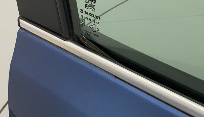 2016 Maruti Baleno ALPHA PETROL 1.2, Petrol, Manual, 38,681 km, Driver-side door - Weather strip has minor damage