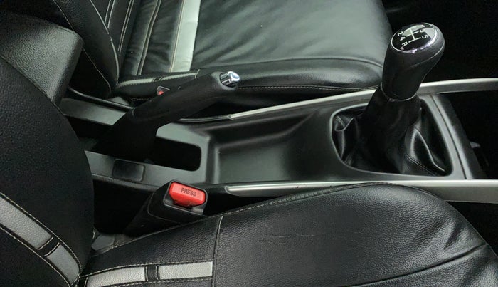 2016 Maruti Baleno ALPHA PETROL 1.2, Petrol, Manual, 38,681 km, Gear Lever