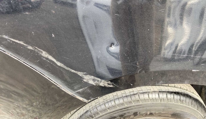 2014 Maruti Swift Dzire VXI, CNG, Manual, 64,211 km, Right quarter panel - Minor scratches