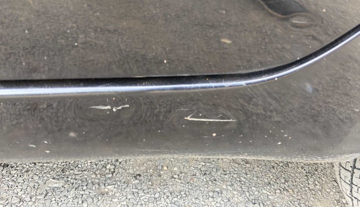 2014 Maruti Swift Dzire VXI, CNG, Manual, 64,211 km, Left running board - Minor scratches