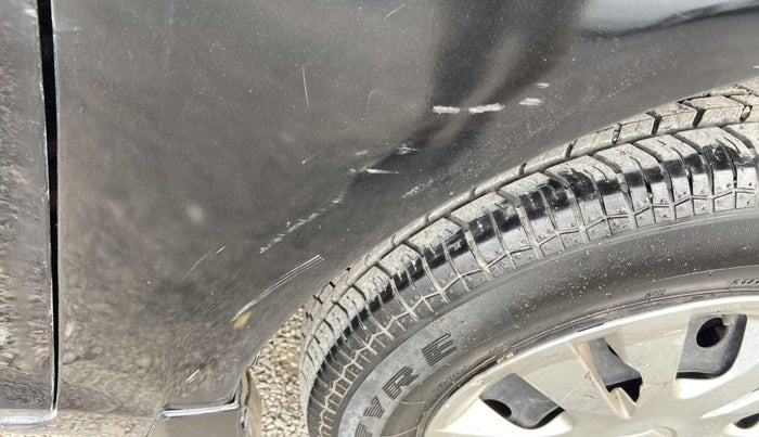 2014 Maruti Swift Dzire VXI, CNG, Manual, 64,211 km, Right fender - Minor scratches