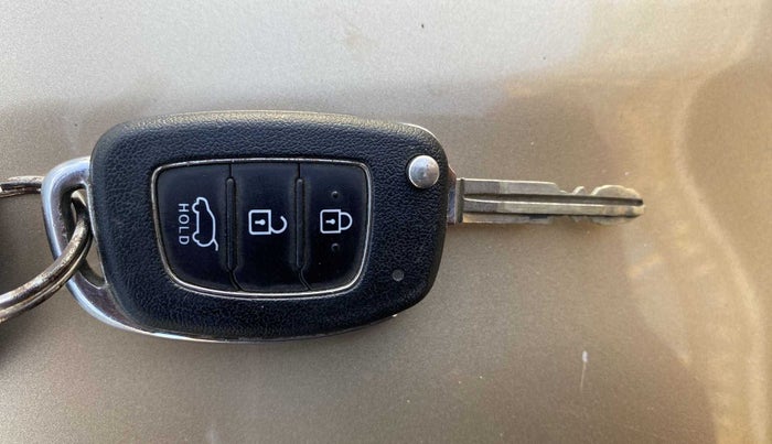 2015 Hyundai Elite i20 MAGNA 1.2, Petrol, Manual, 59,612 km, Key Close Up