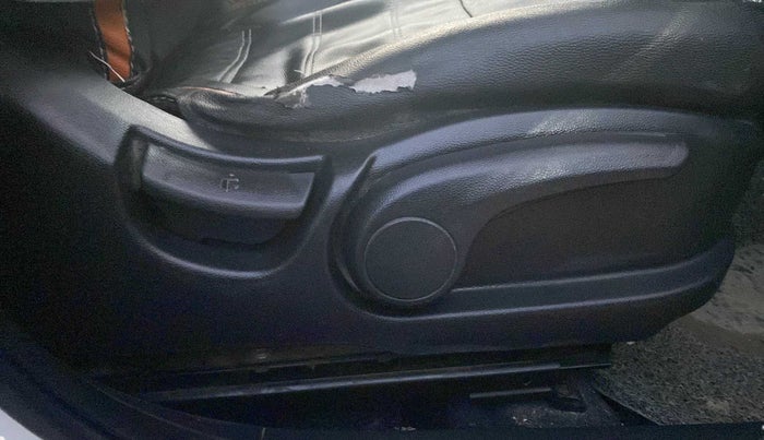 2018 Hyundai Elite i20 ASTA 1.4 CRDI, Diesel, Manual, 66,260 km, Driver Side Adjustment Panel