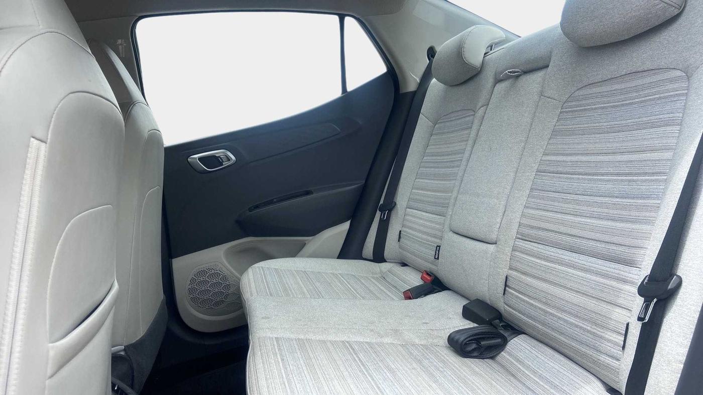 2020 Hyundai AURA SX PLUS 1.2 AMT, Petrol, Automatic, 21,627 km, Right Side Rear Door Cabin