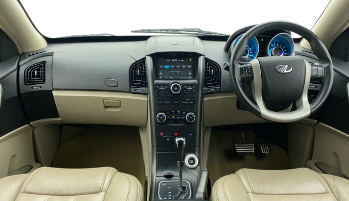 2017 Mahindra XUV500 W10 AT, Diesel, Automatic, 87,979 km, Dashboard
