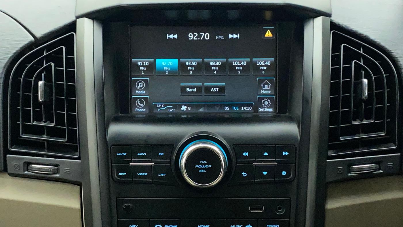 2017 Mahindra XUV500 W10 AT, Diesel, Automatic, 87,979 km, Infotainment System