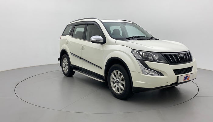 2017 Mahindra XUV500 W10 AT, Diesel, Automatic, 87,979 km, Right Front Diagonal