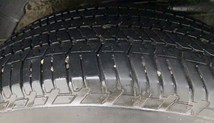2017 Mahindra XUV500 W10 AT, Diesel, Automatic, 87,979 km, Left Rear Tyre Tread