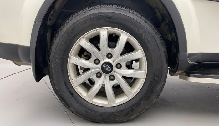 2017 Mahindra XUV500 W10 AT, Diesel, Automatic, 87,979 km, Right Rear Wheel